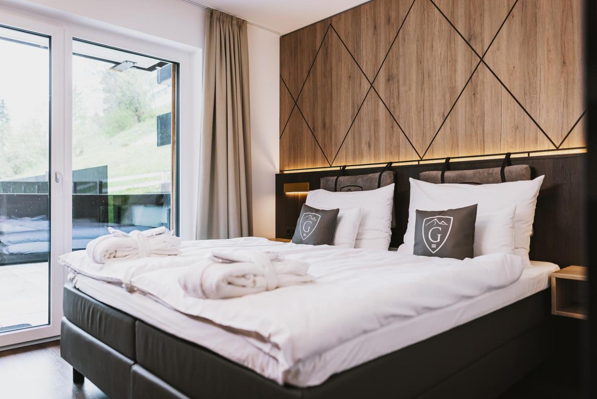 Glemm By Avenida Superior Hotel & Residences Saalbach-Hinterglemm Rum bild
