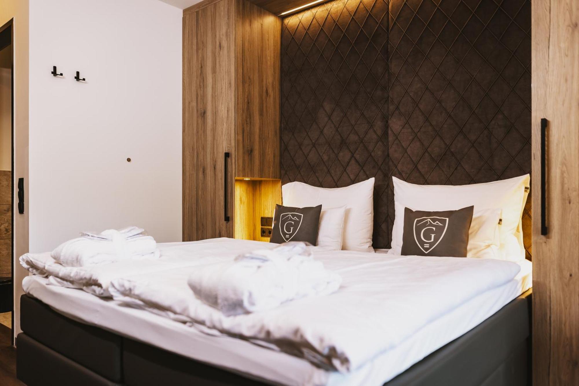 Glemm By Avenida Superior Hotel & Residences Saalbach-Hinterglemm Rum bild