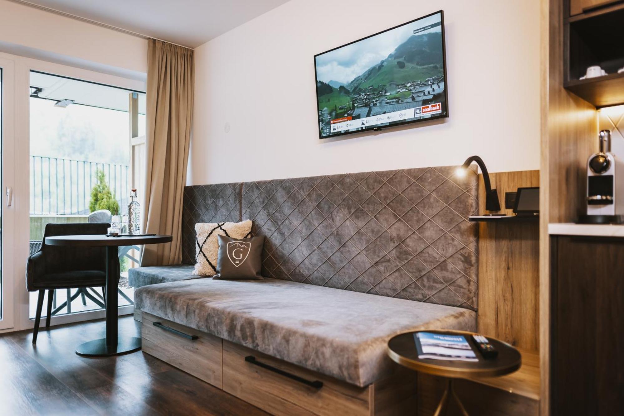 Glemm By Avenida Superior Hotel & Residences Saalbach-Hinterglemm Rum bild